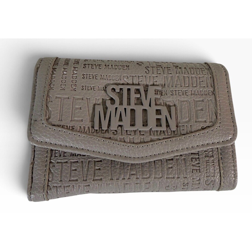 Steve Madden Pink Embossed Logo Brett Wallet 4x6in